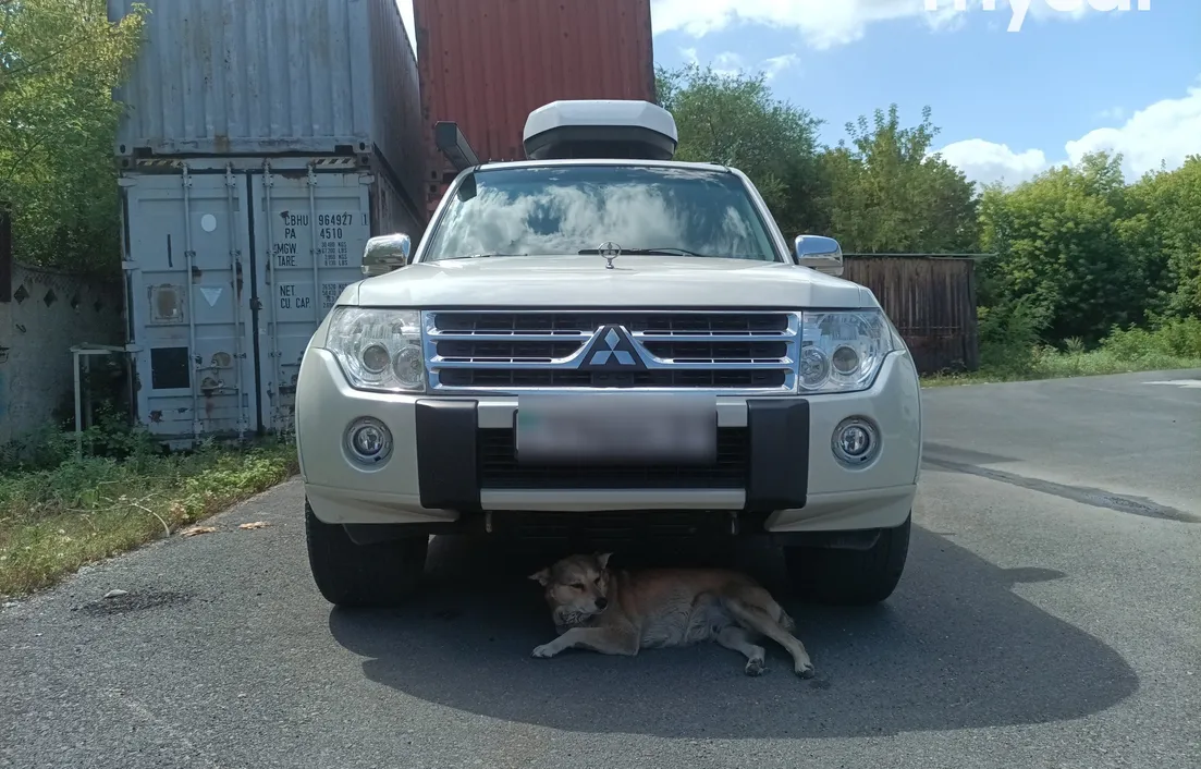 Mitsubishi Pajero 2013