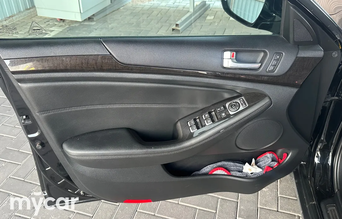 Kia K7 2012