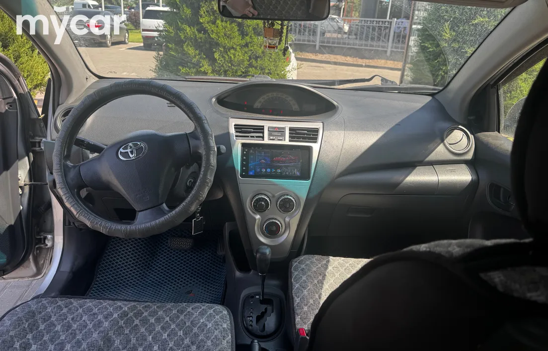 Toyota Yaris 2008