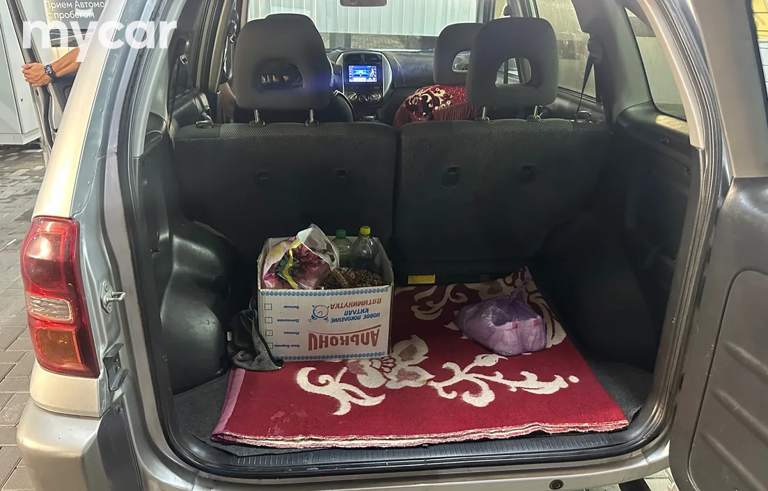 Toyota RAV4 2004