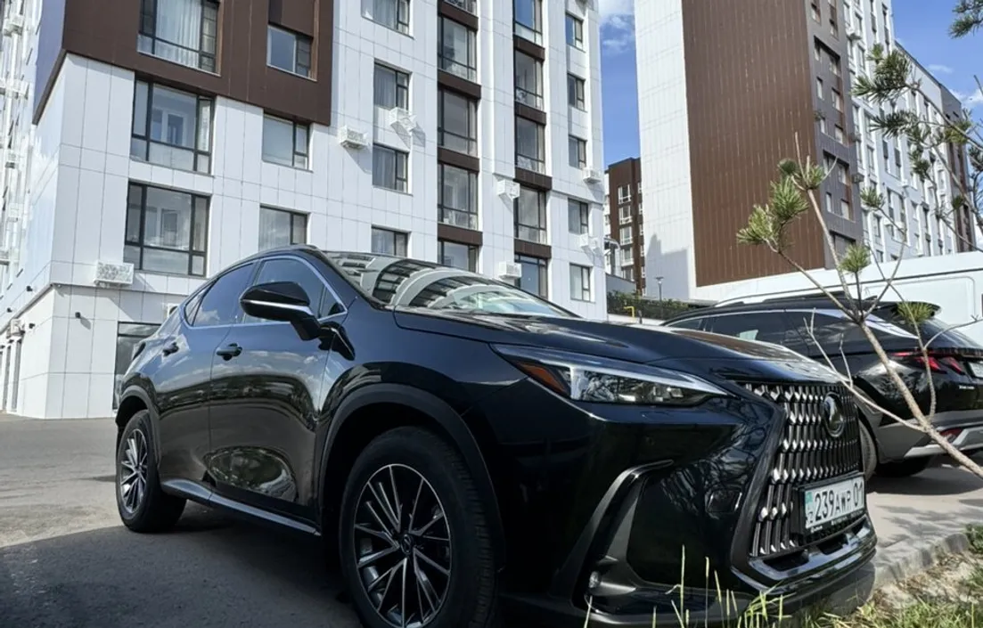 Lexus NX 2025
