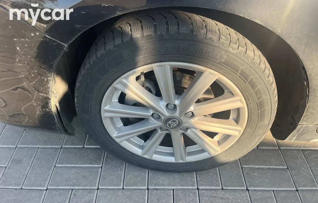 Toyota Camry 2011