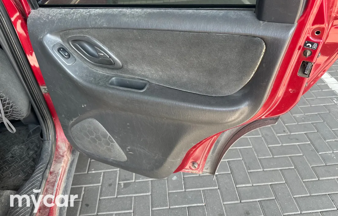 Mazda Tribute 2003