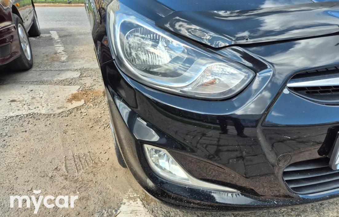 Hyundai Accent 2012