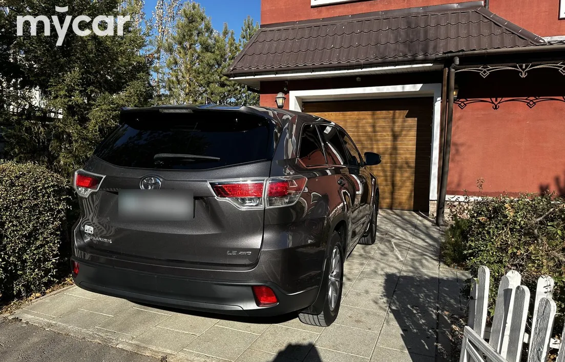Toyota Highlander 2016
