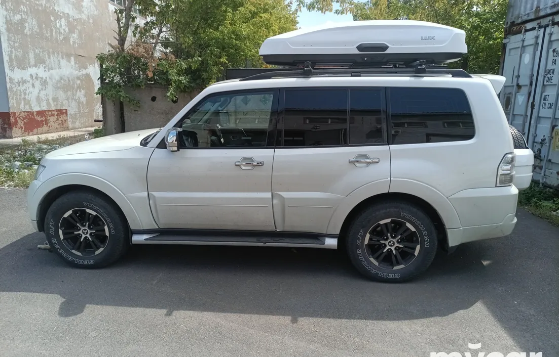 Mitsubishi Pajero 2013