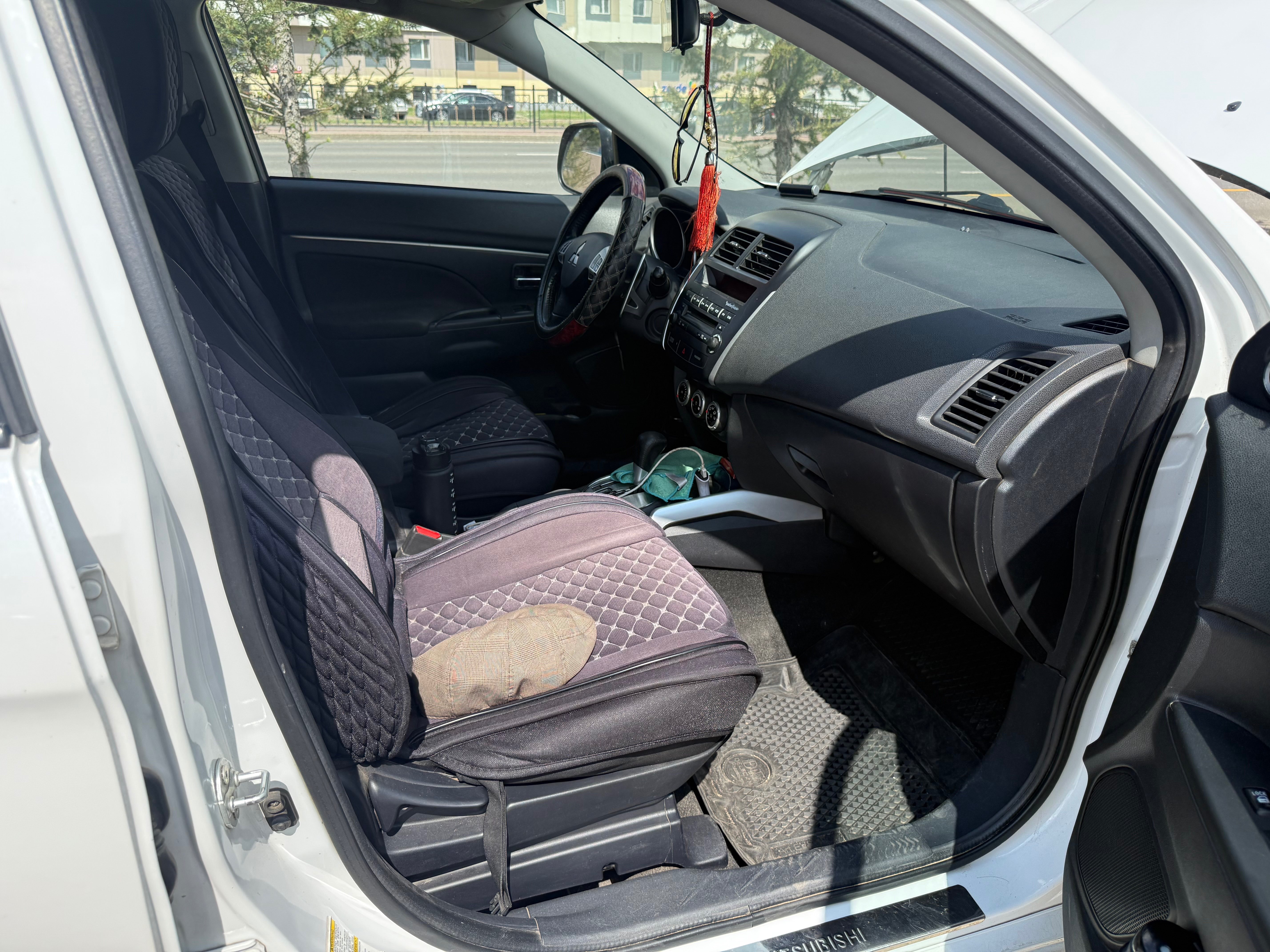 Mitsubishi Outlander 2011