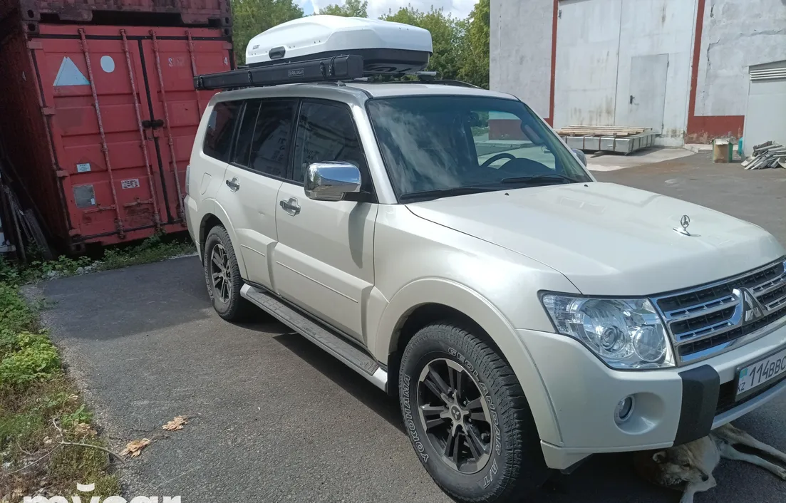 Mitsubishi Pajero 2013