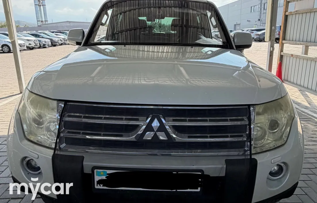 Mitsubishi Pajero 2008