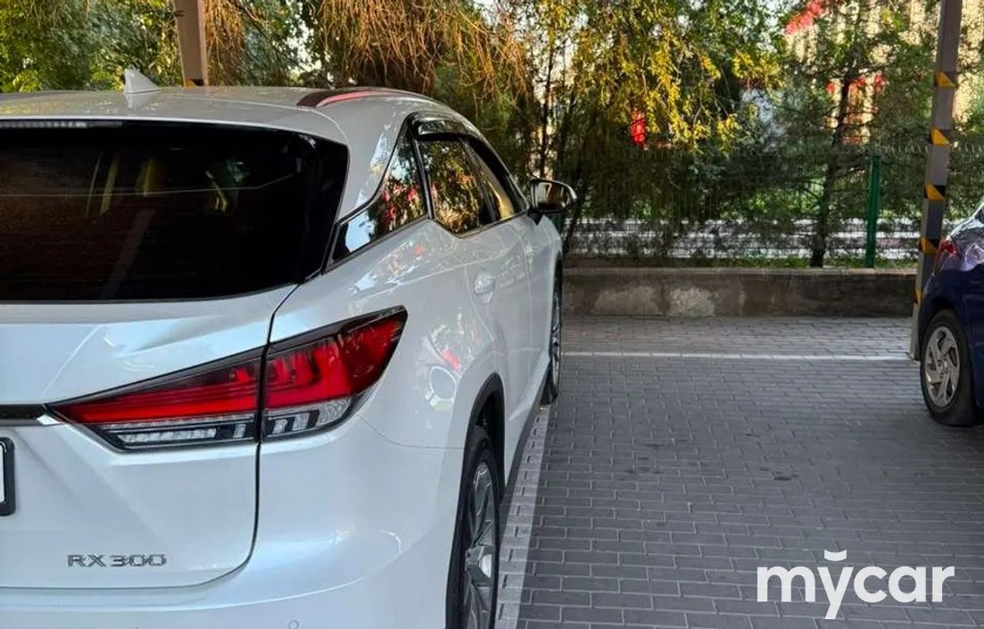 Lexus RX 2020