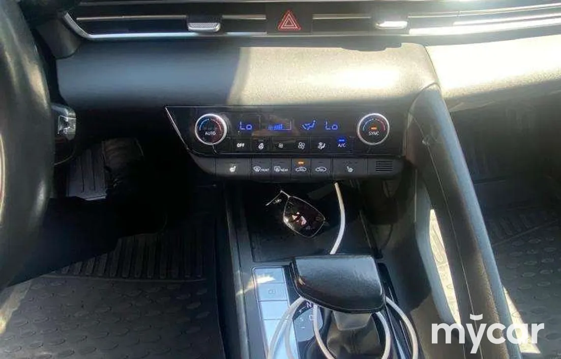 Hyundai Elantra 2022