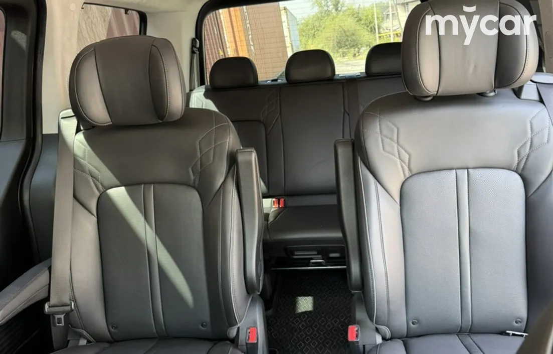 Hyundai Staria 2022