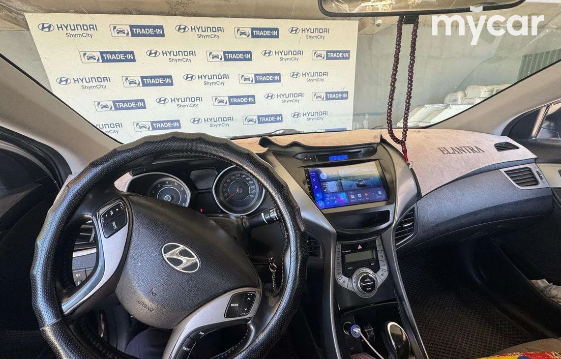 Hyundai Elantra 2013