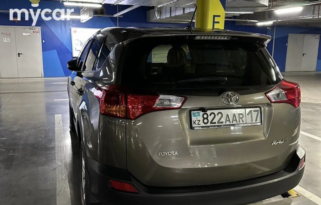Toyota RAV4 2014