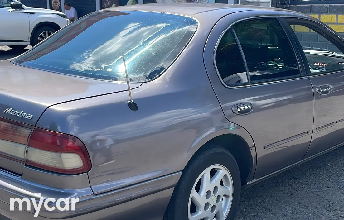 Nissan Maxima 1996