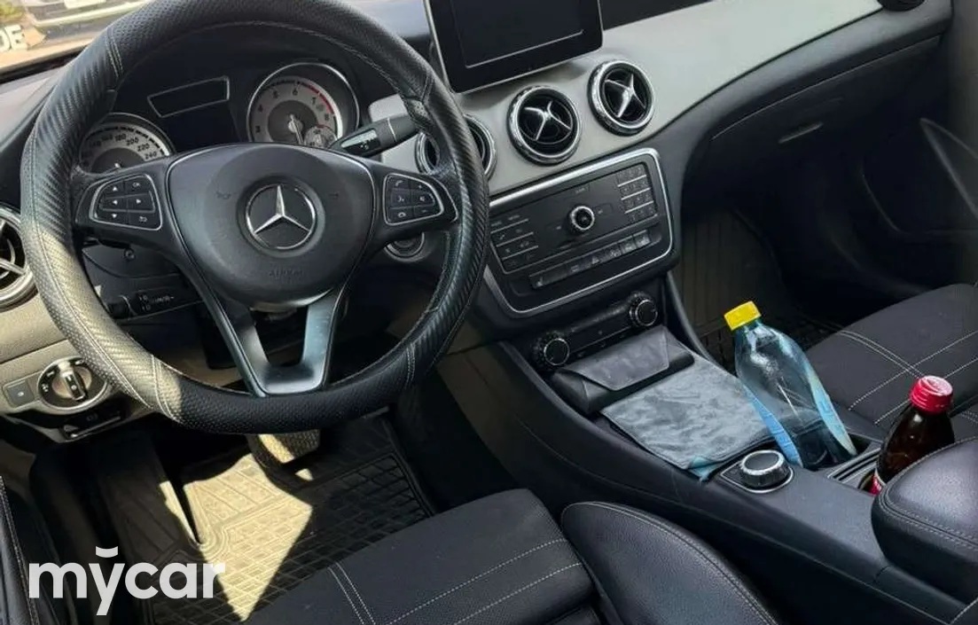 Mercedes-Benz GLA-Класс 2016