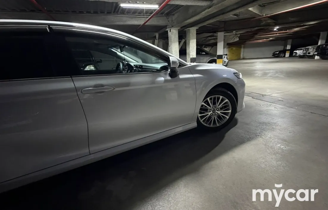 Toyota Camry 2019