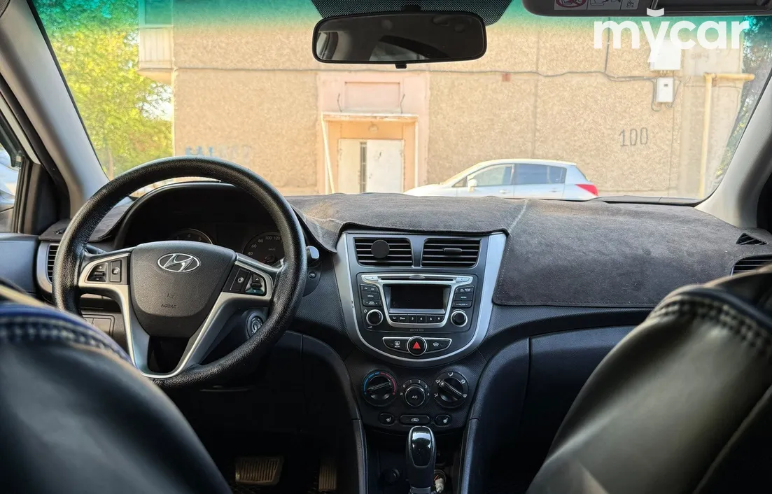 Hyundai Accent 2014