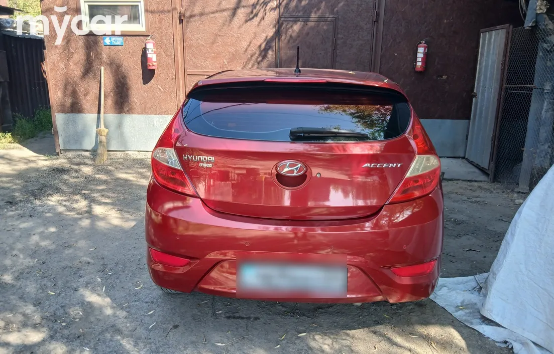 Hyundai Accent 2012