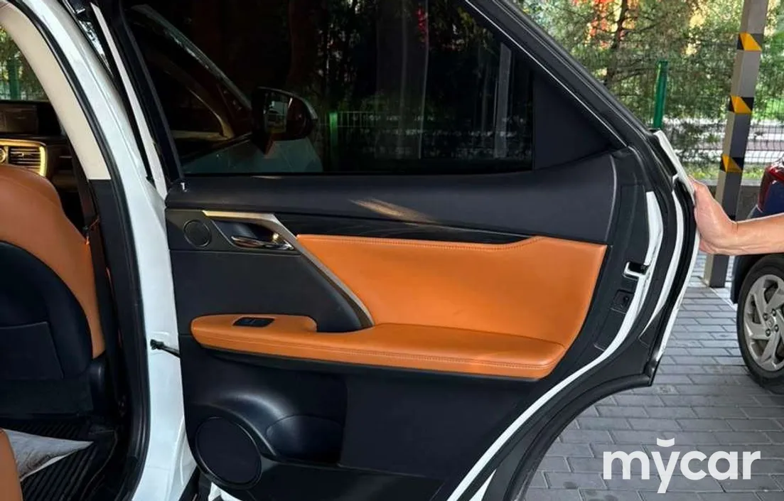 Lexus RX 2020