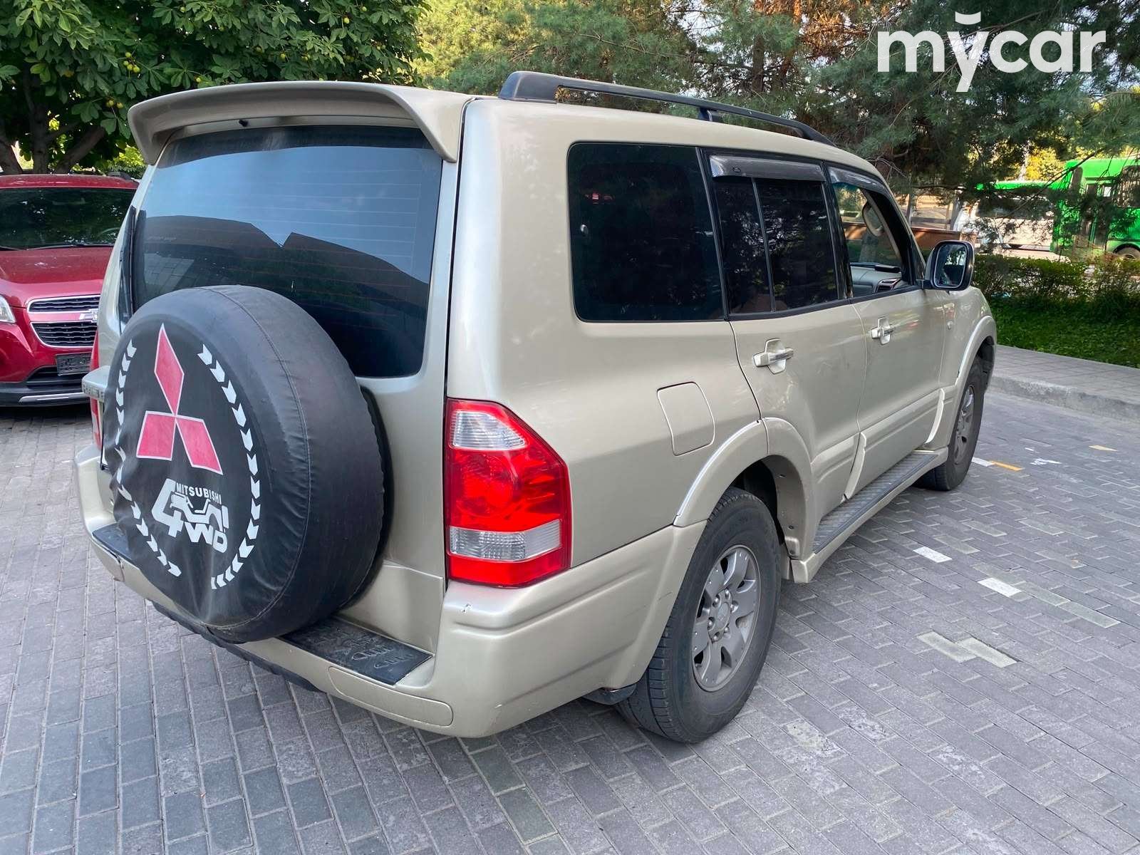 Mitsubishi Pajero 2006