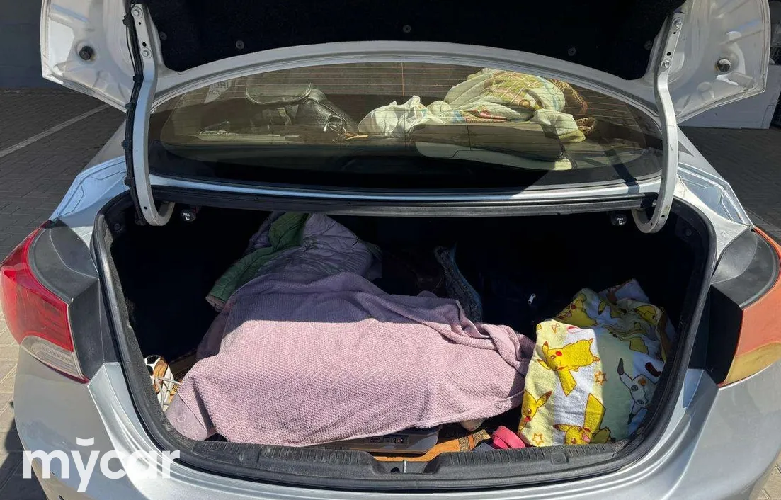 Hyundai Elantra 2013