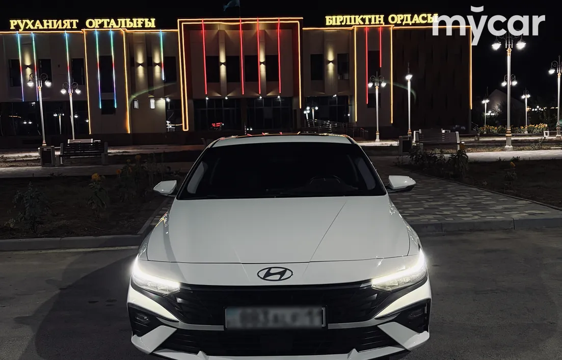 Hyundai Elantra 2024