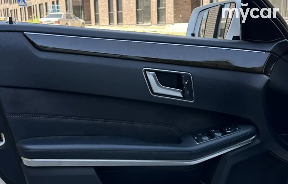 Mercedes-Benz E-Класс 2014