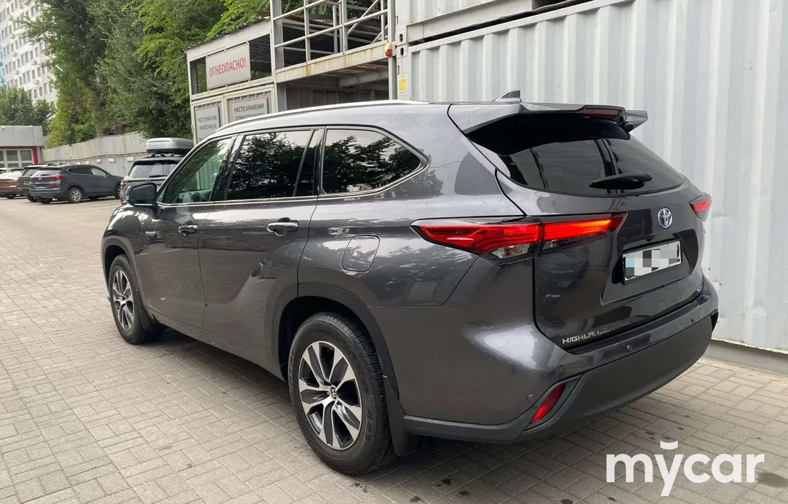 Toyota Highlander 2021