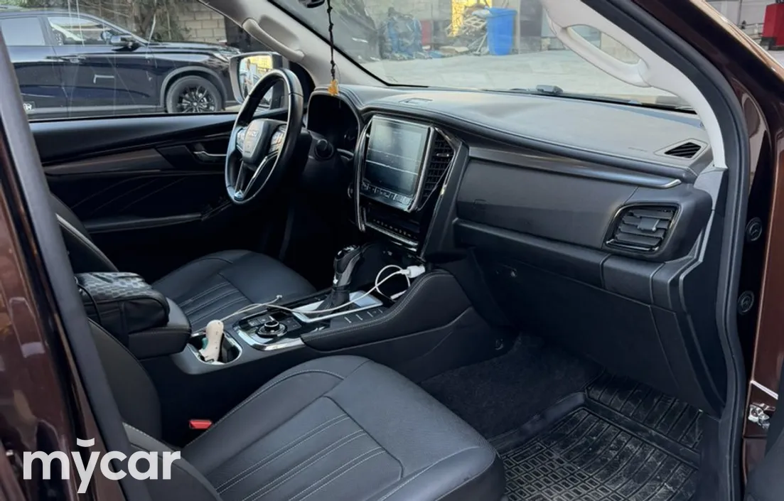Isuzu MU-X 2022