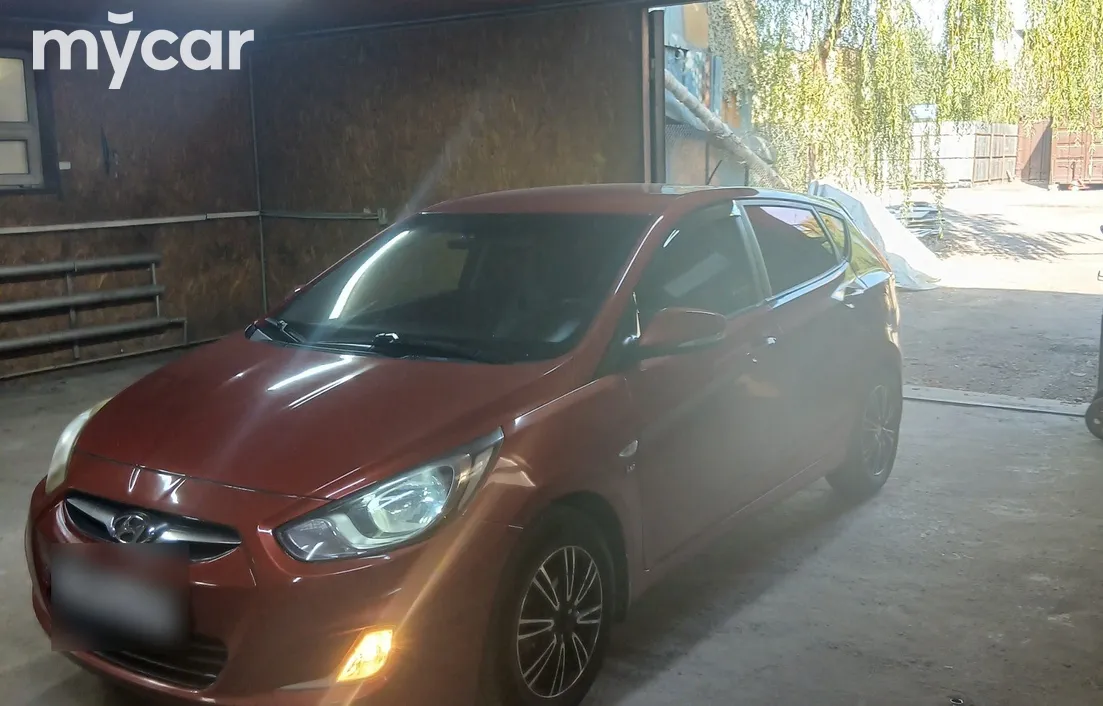 Hyundai Accent 2012