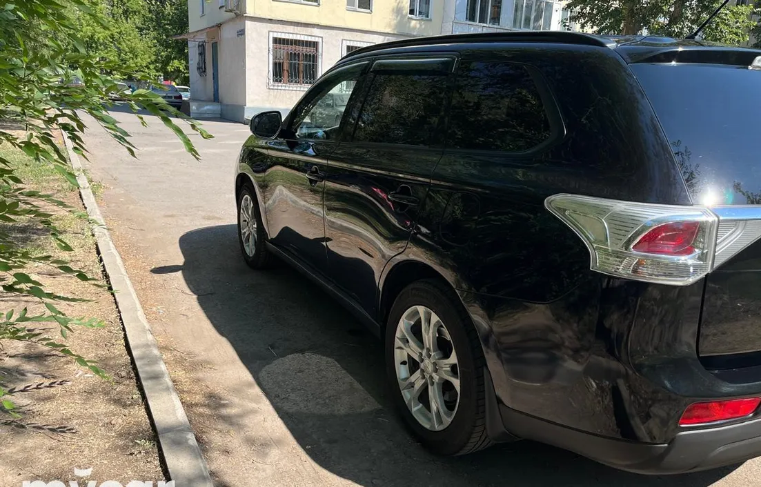 Mitsubishi Outlander 2013