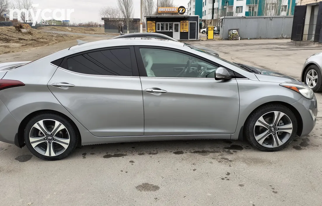 Hyundai Elantra 2014