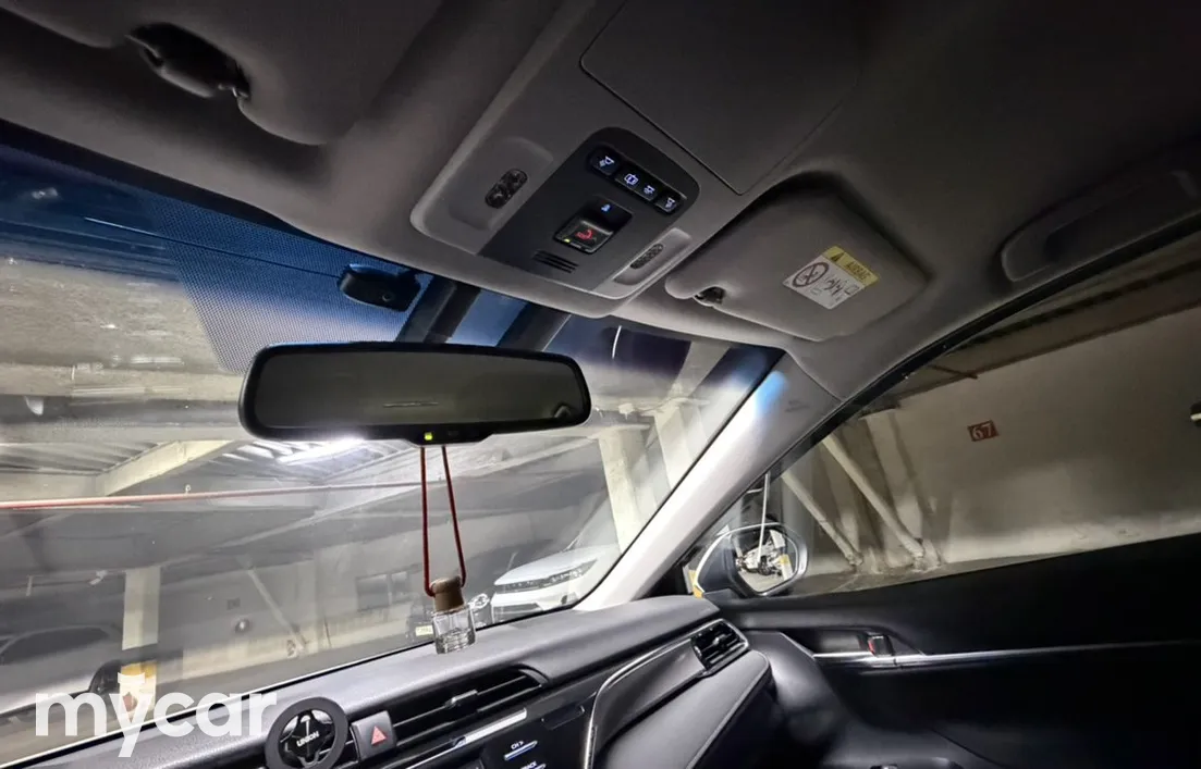 Toyota Camry 2019