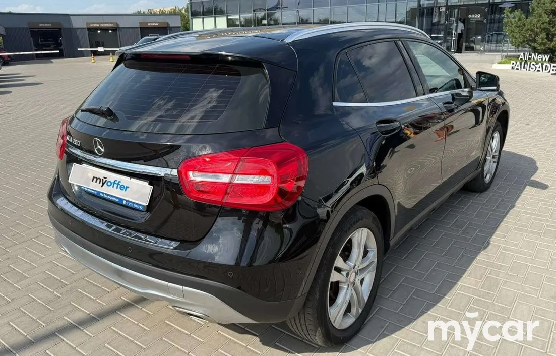 Mercedes-Benz GLA-Класс 2016