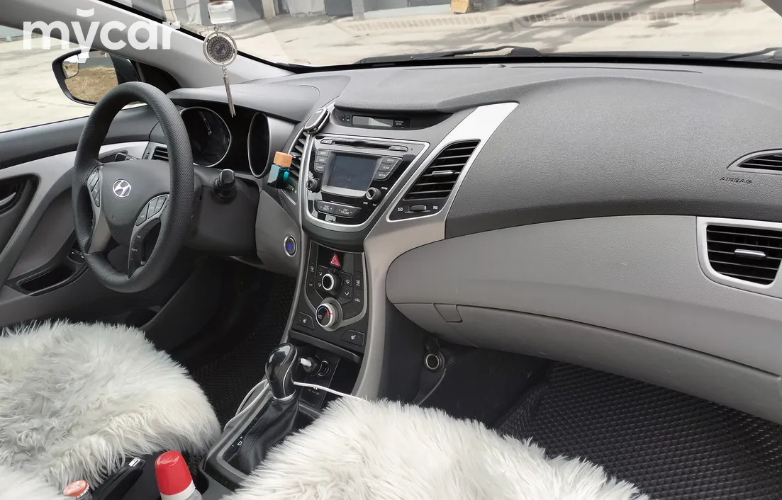Hyundai Elantra 2014