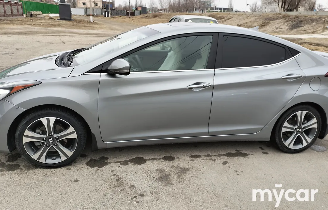 Hyundai Elantra 2014