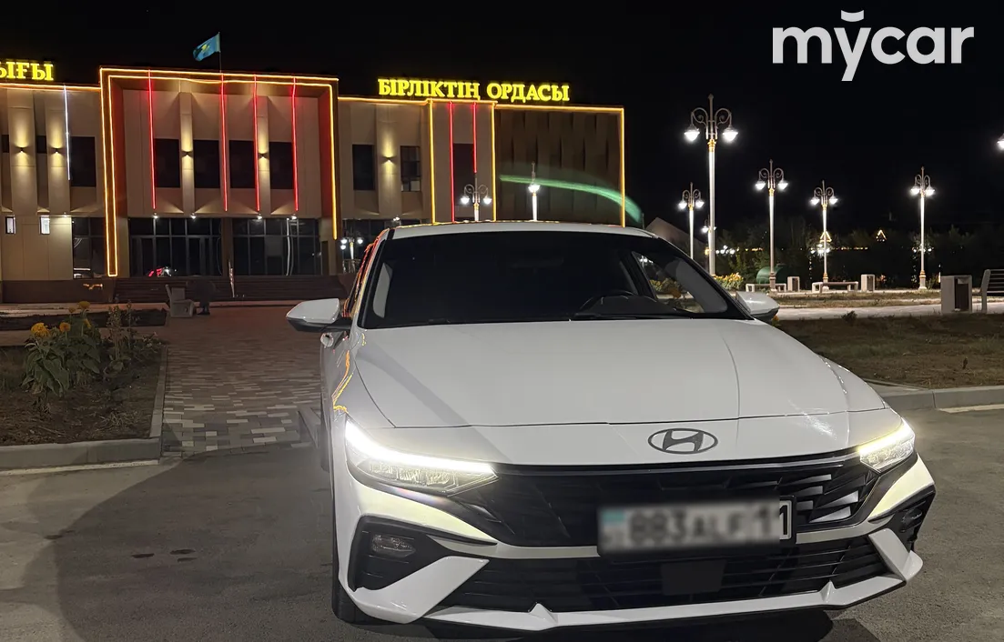 Hyundai Elantra 2024