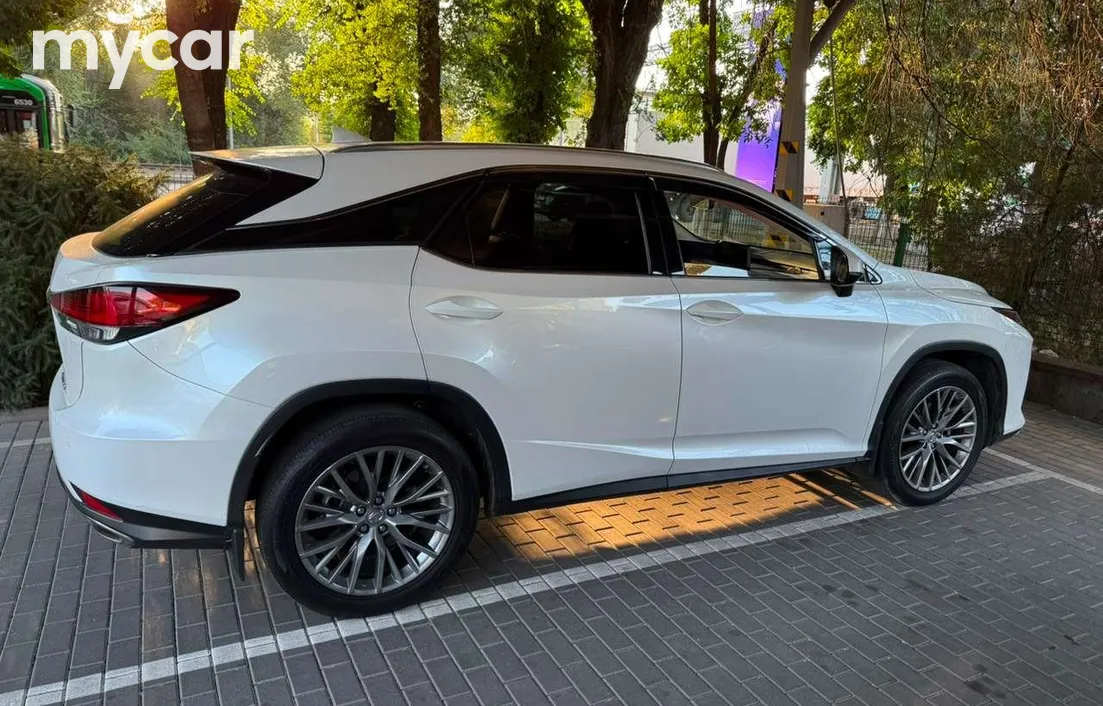 Lexus RX 2020