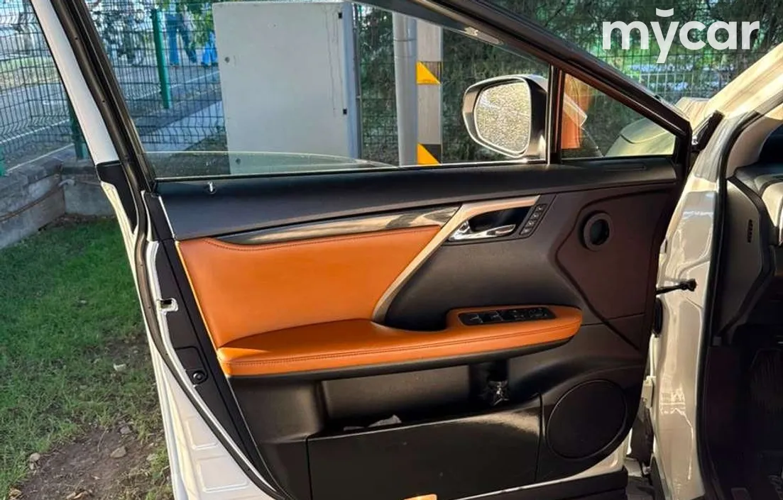 Lexus RX 2020