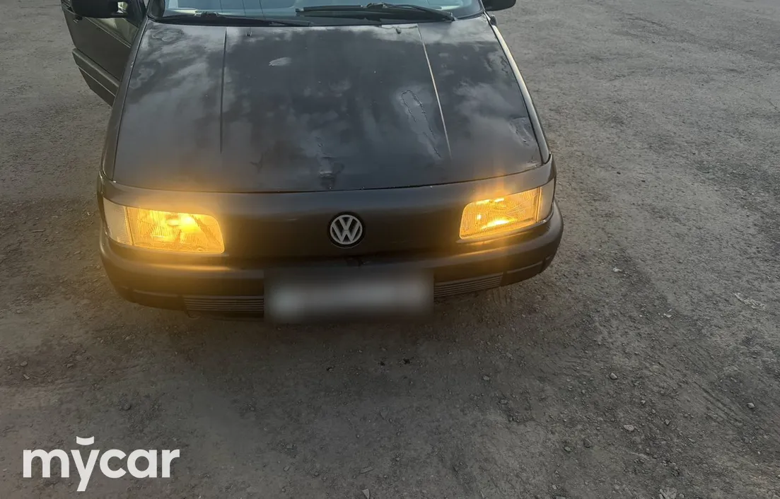 Volkswagen Passat 1990