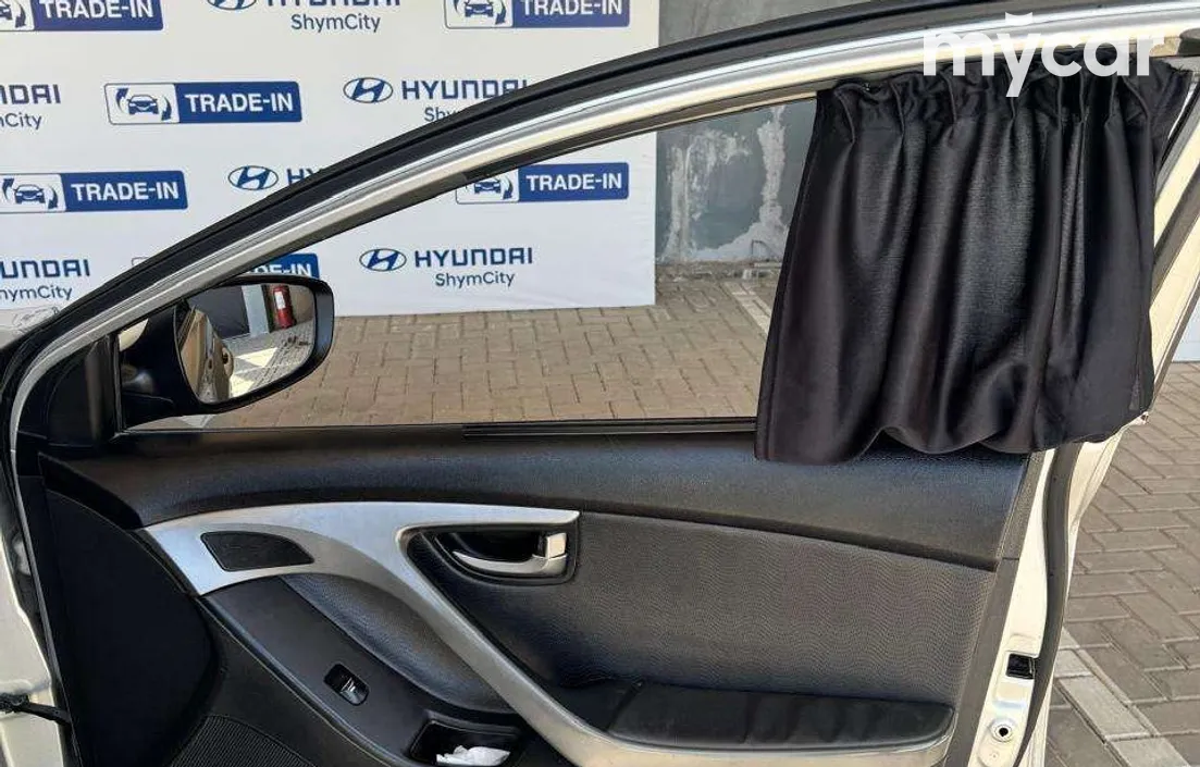 Hyundai Elantra 2013