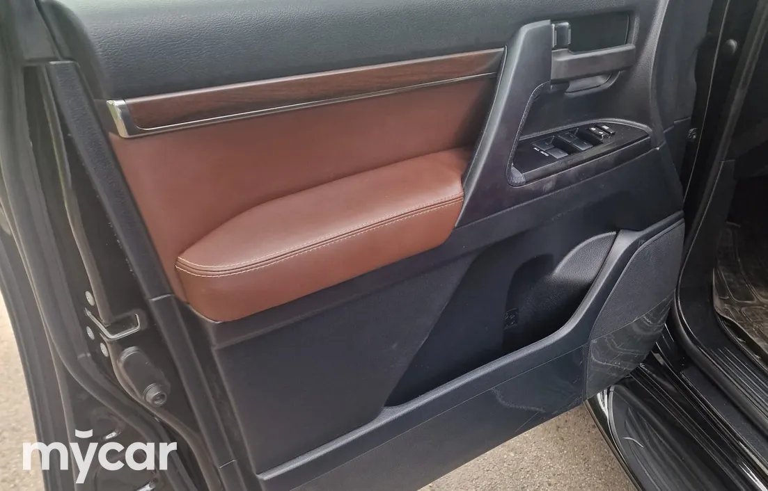 Toyota Land Cruiser 2020