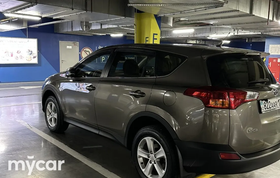 Toyota RAV4 2014