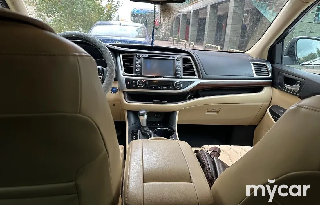 Toyota Highlander 2016