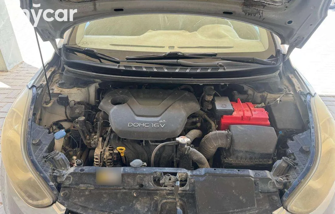 Hyundai Elantra 2013