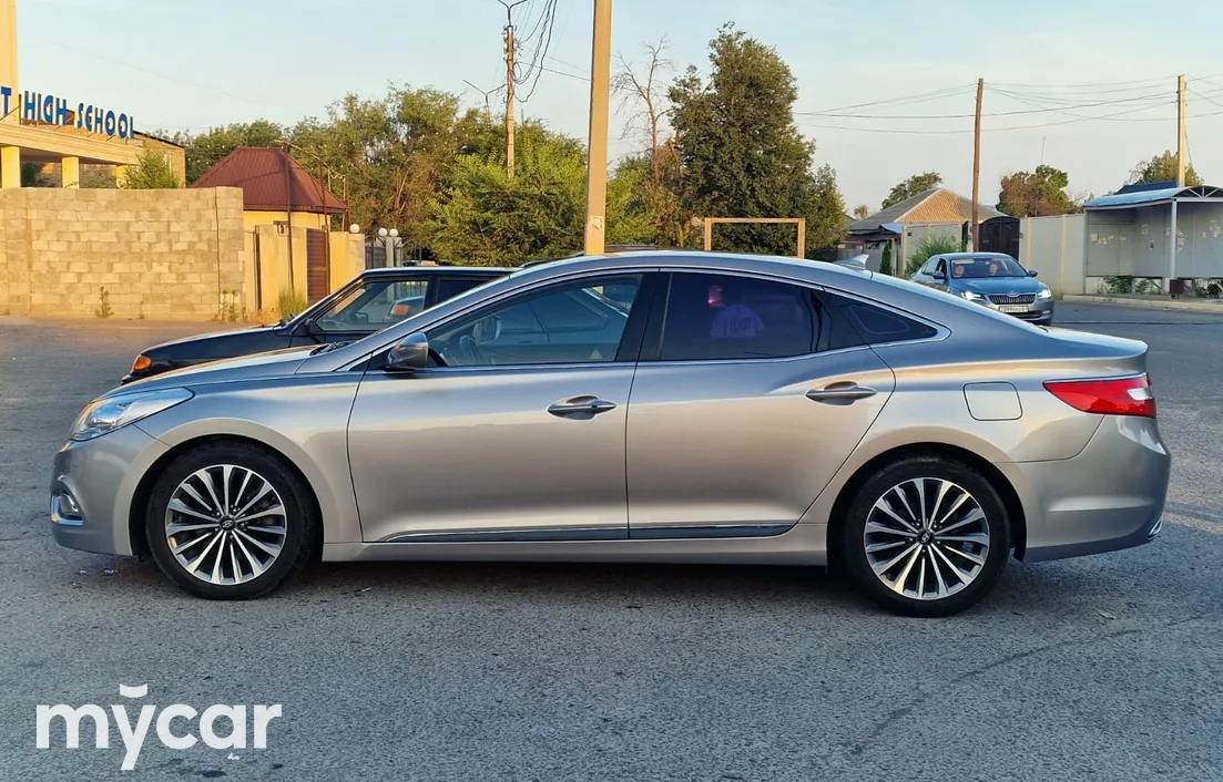 Hyundai Grandeur 2013
