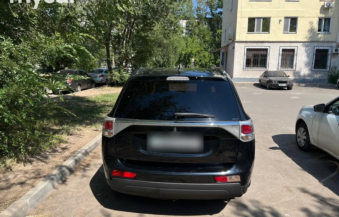 Mitsubishi Outlander 2013