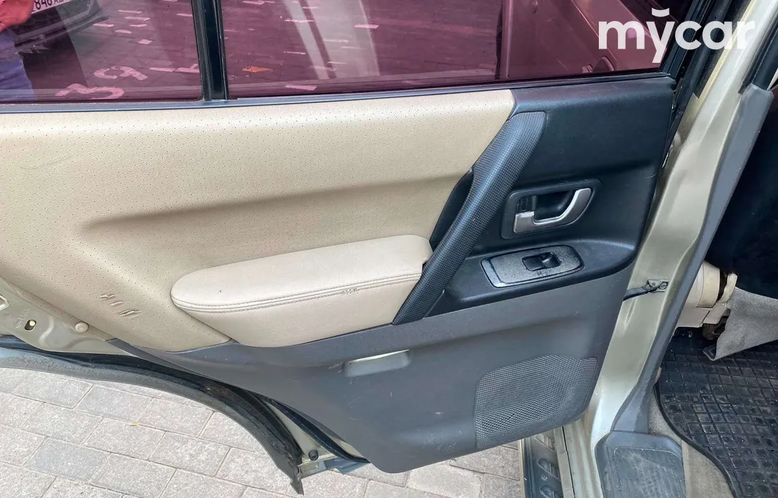 Mitsubishi Pajero 2006