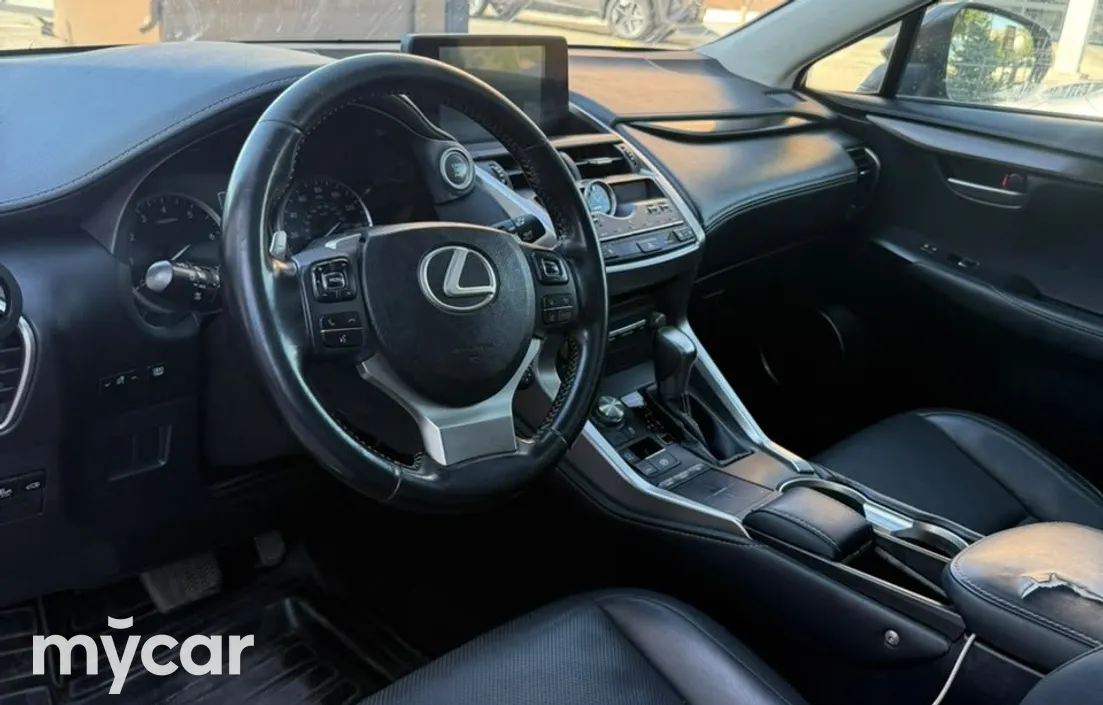 Lexus NX 2018